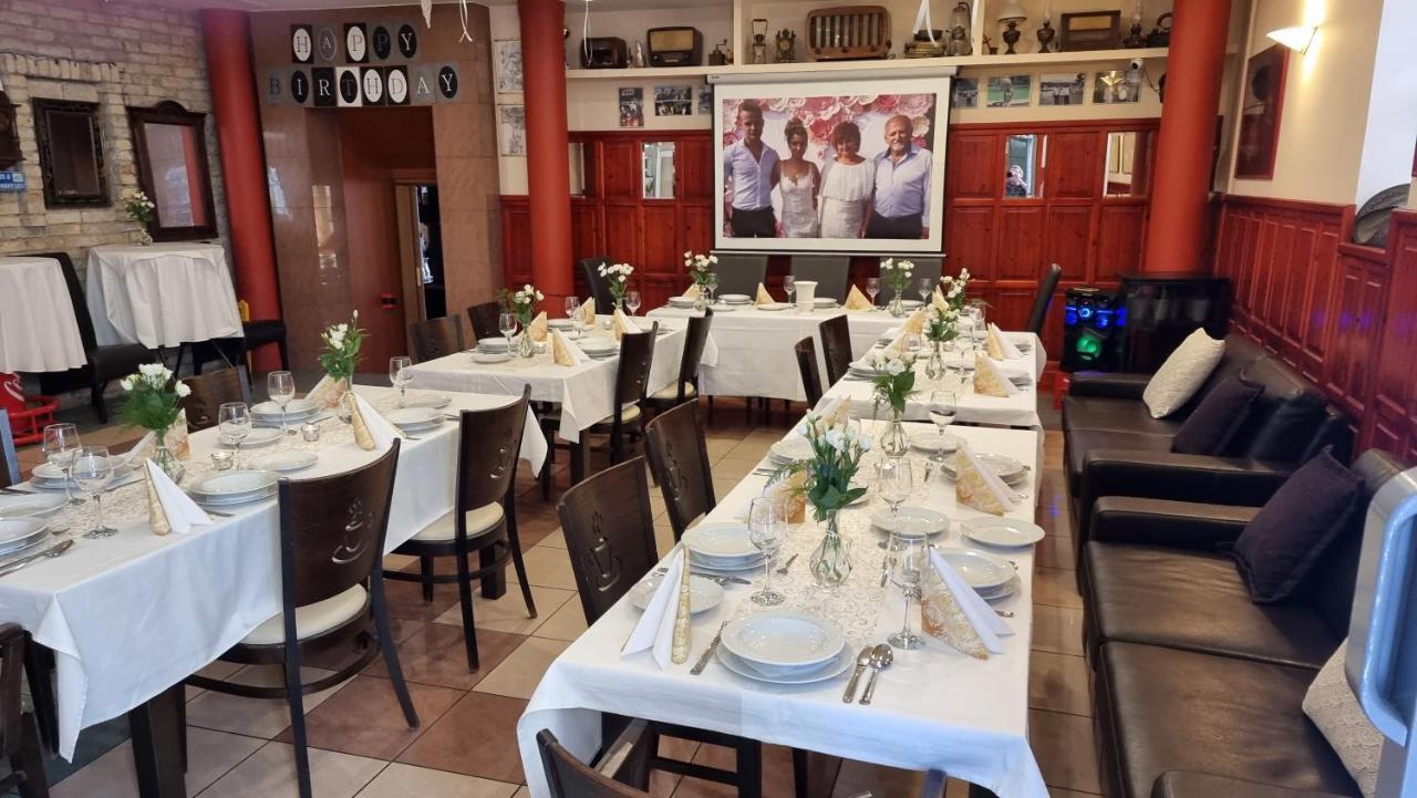 Club Haus 502 Kalocsa Bed & Breakfast Dış mekan fotoğraf