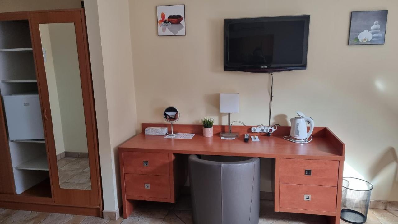 Club Haus 502 Kalocsa Bed & Breakfast Dış mekan fotoğraf