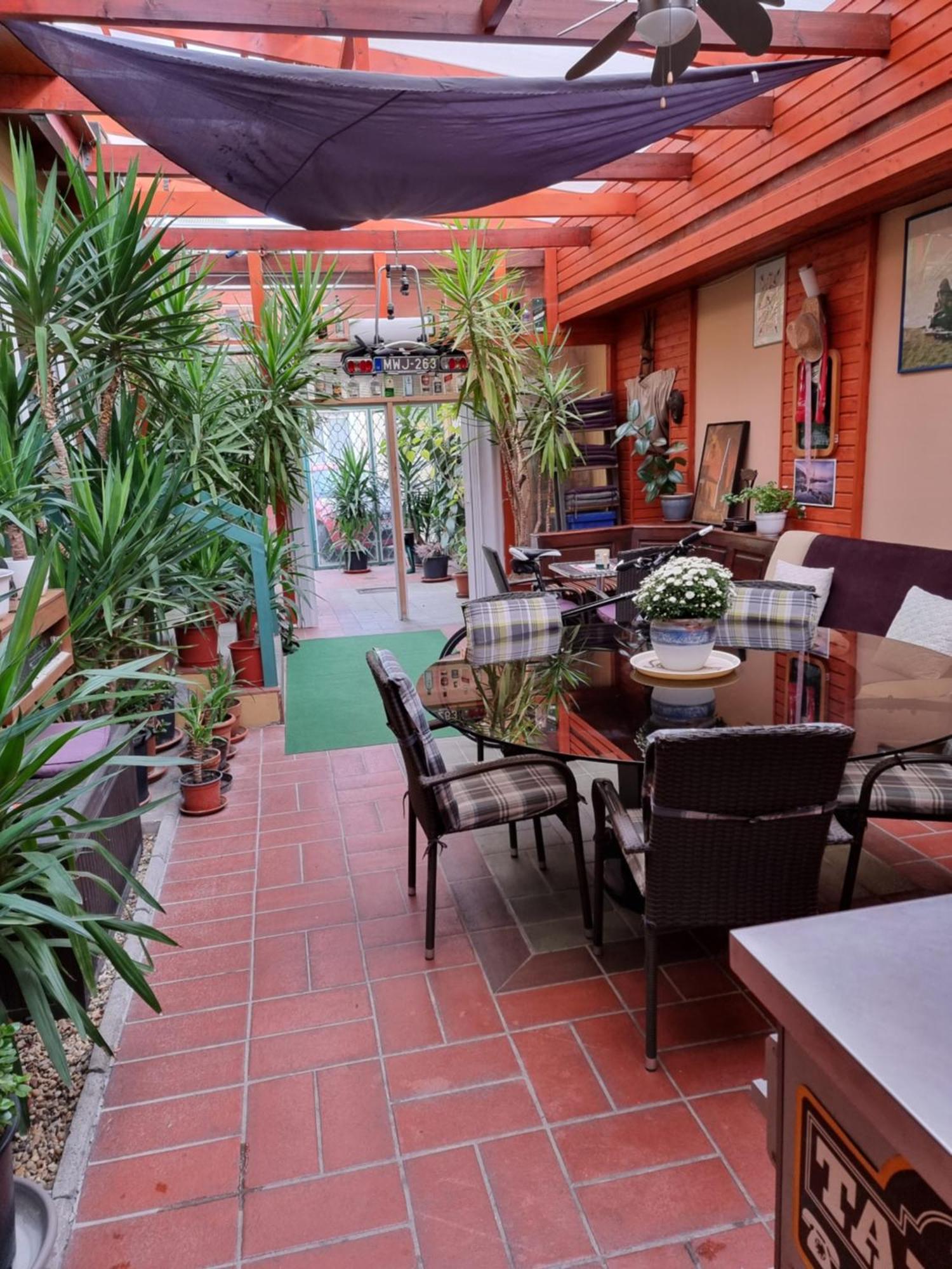 Club Haus 502 Kalocsa Bed & Breakfast Dış mekan fotoğraf