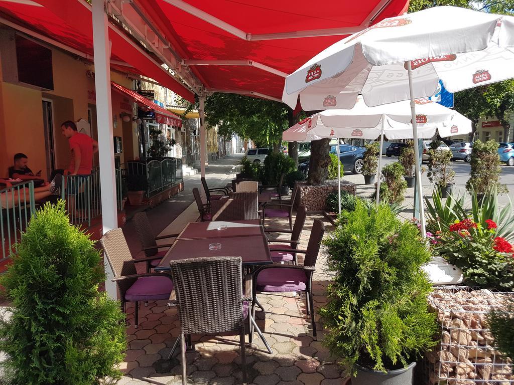 Club Haus 502 Kalocsa Bed & Breakfast Dış mekan fotoğraf