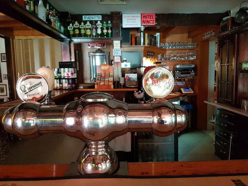 Club Haus 502 Kalocsa Bed & Breakfast Dış mekan fotoğraf